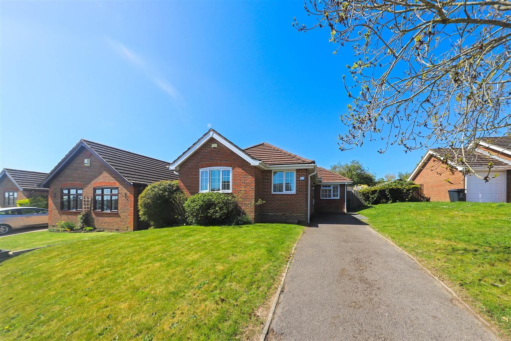 Property photo 1 of 21 Nicholas James Meads Ave Front 1.Jpg