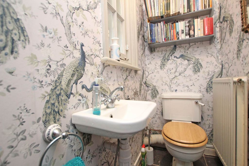 Additional image 17 of 3 bed flat for saleGrassington Road, Eastbourne BN20