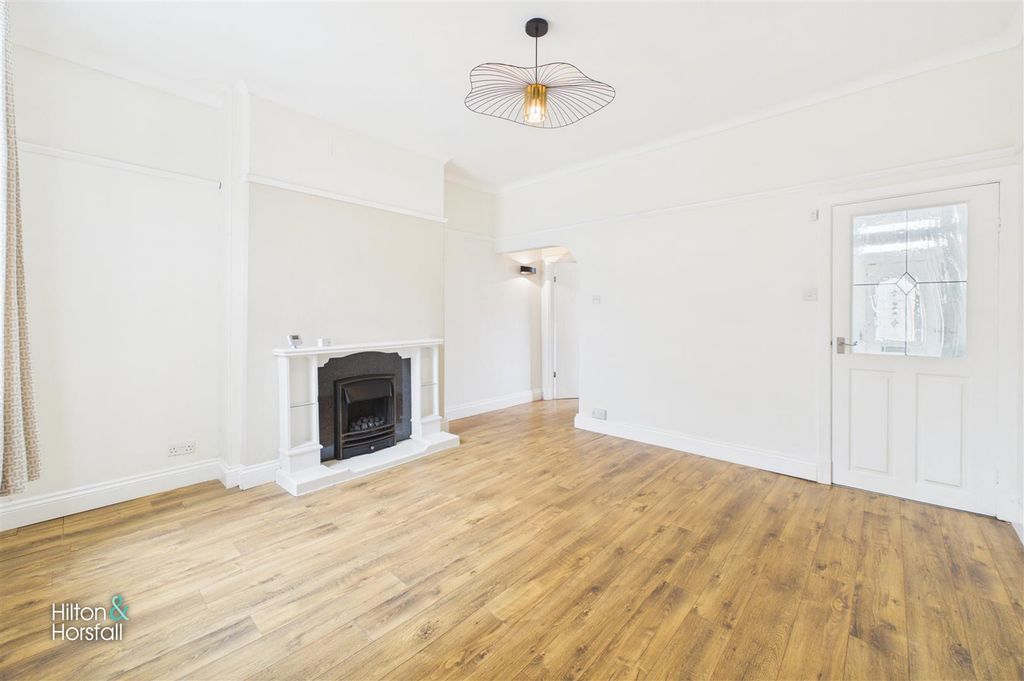 Property photo 3 of 10 Campbell Street