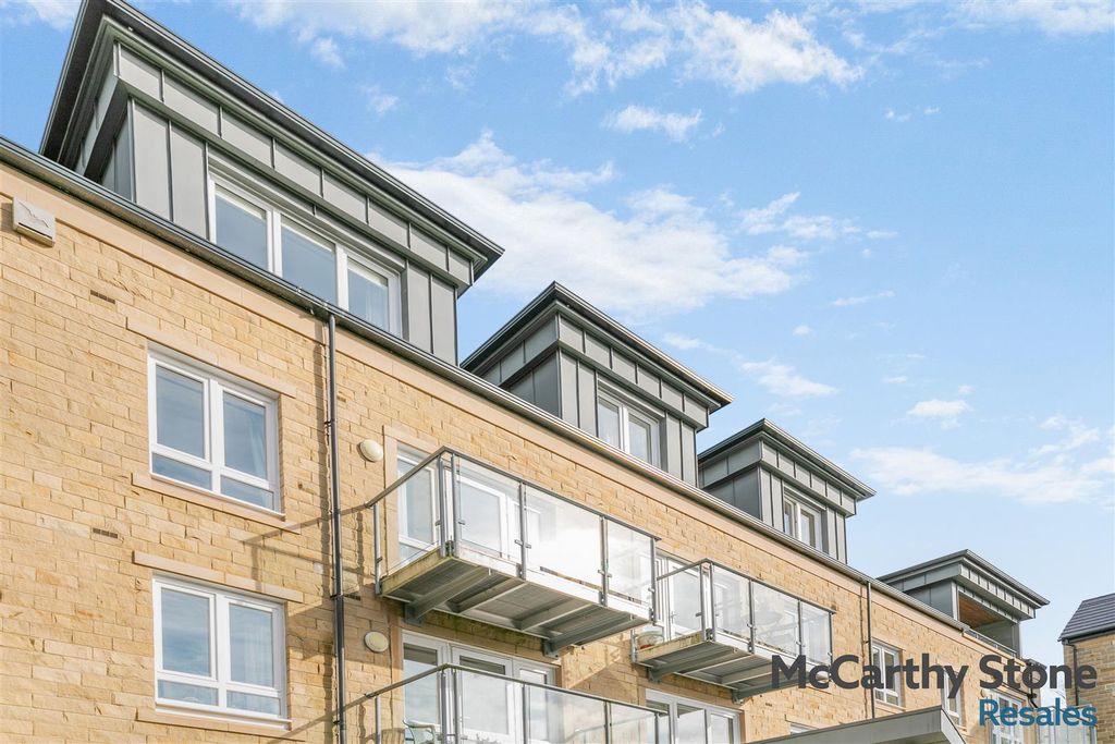 Property photo 1 of 20 8678912-Exterior13.Jpg