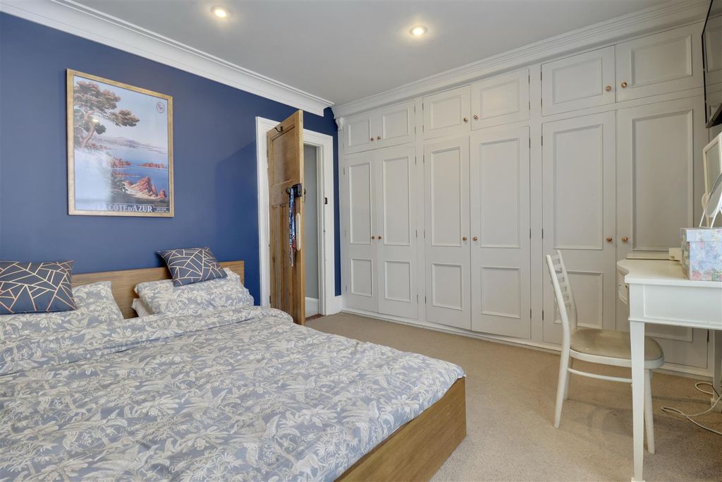 Property photo 3 of 30 Bb65C94F-A76D-4E3E-9A91-3457Bb2Be8E1_1_201_A.Jpeg