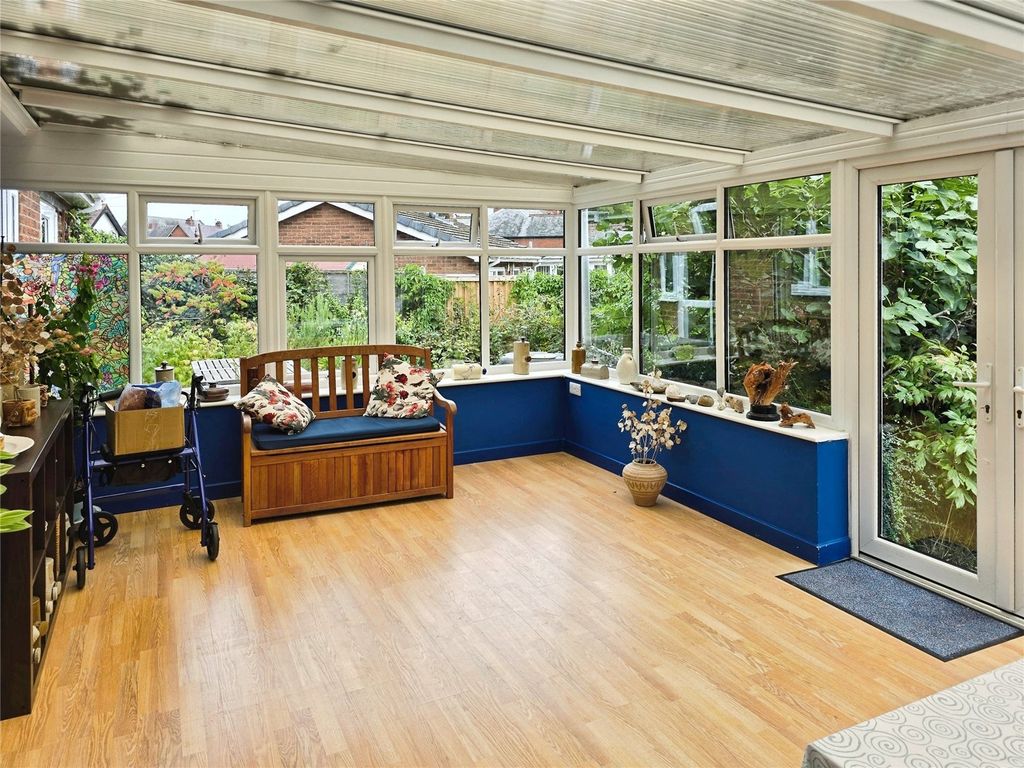 Property photo 3 of 19 Conservatory