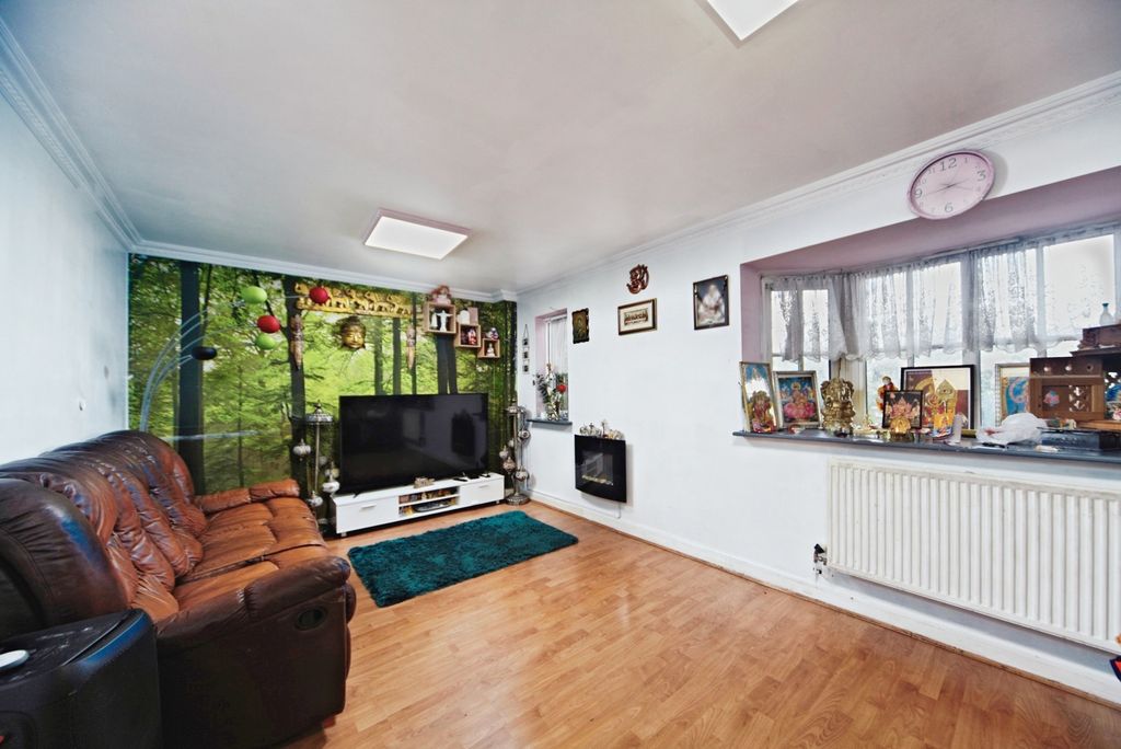 Property photo 2 of 21 Photo