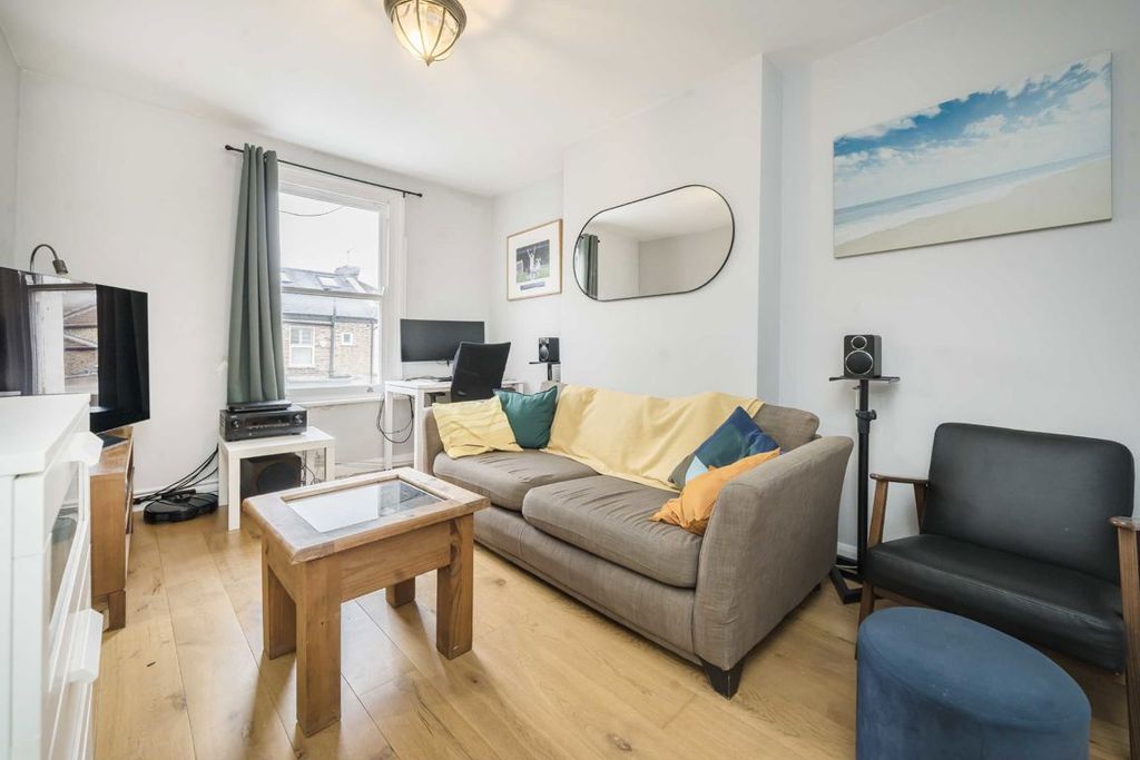 Property photo 2 of 5