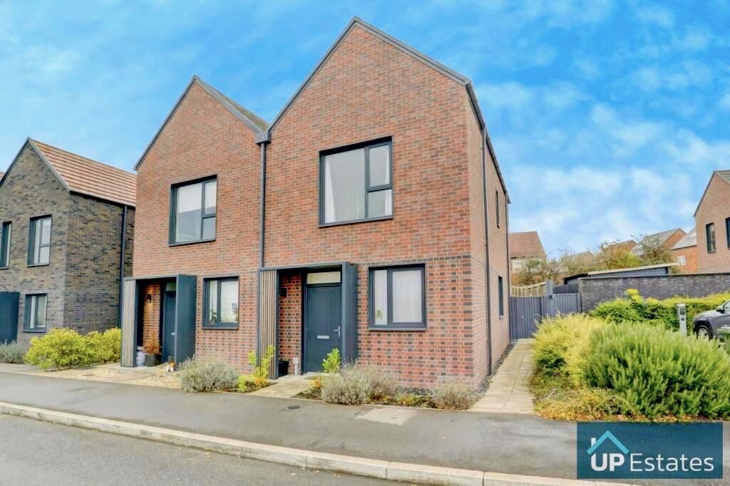 Property photo 1 of 18 Front Aspect