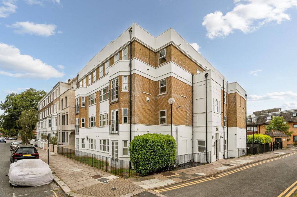 Property photo 1 of 6 Flat 15 Park Mansions-1.Jpg