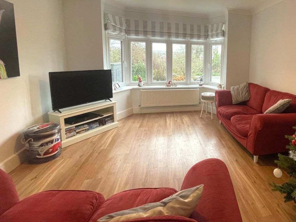 Property photo 3 of 25 4292 Lounge Area.Jpg