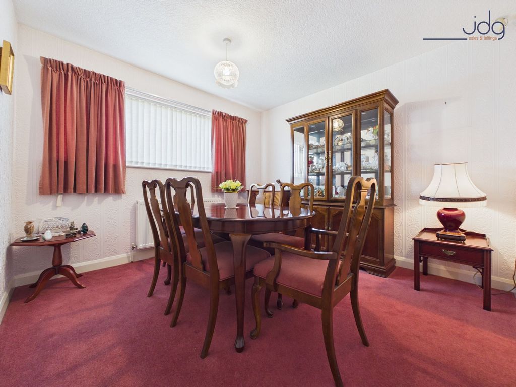 Property photo 3 of 17 Dining Room