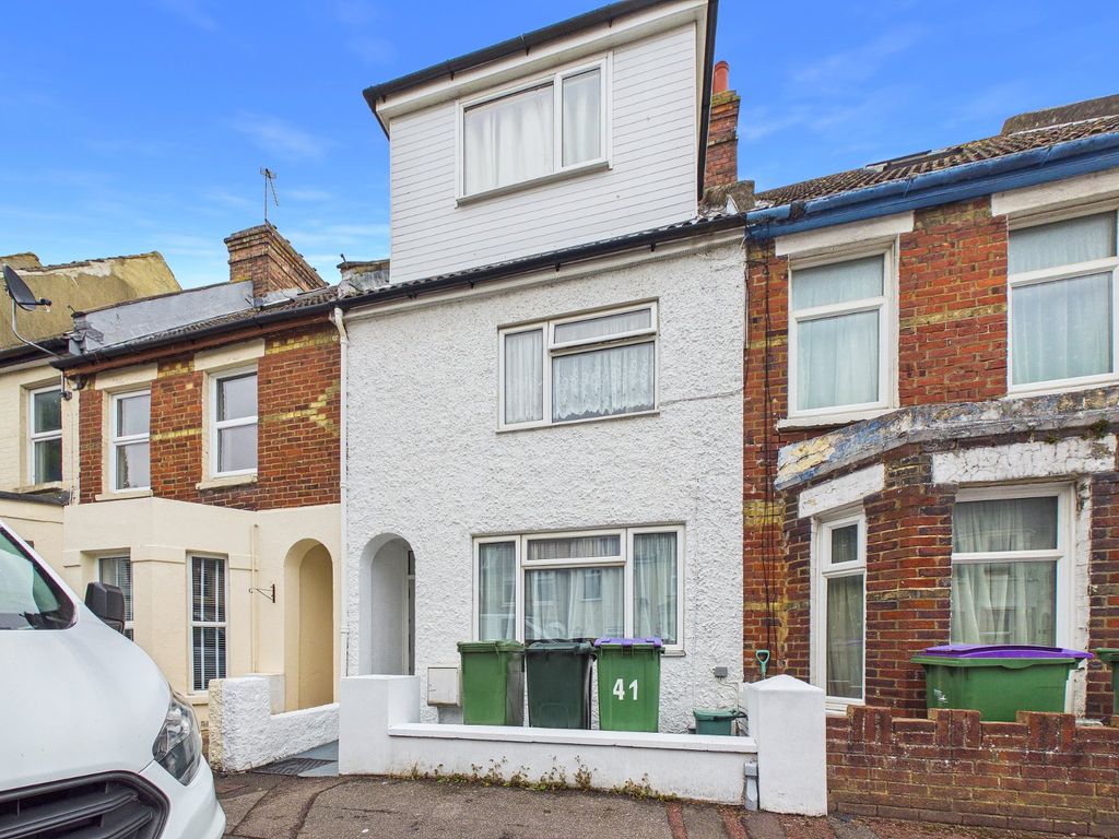 Property photo 2 of 10 Thanet Gardens