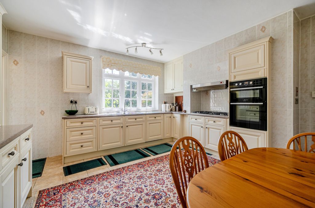 Property photo 3 of 27 76-6A6A32F837F64-...