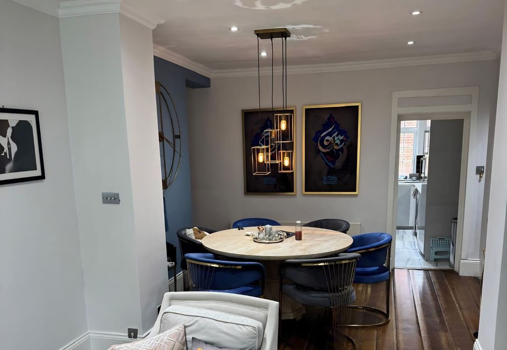 Property photo 2 of 8 4571283