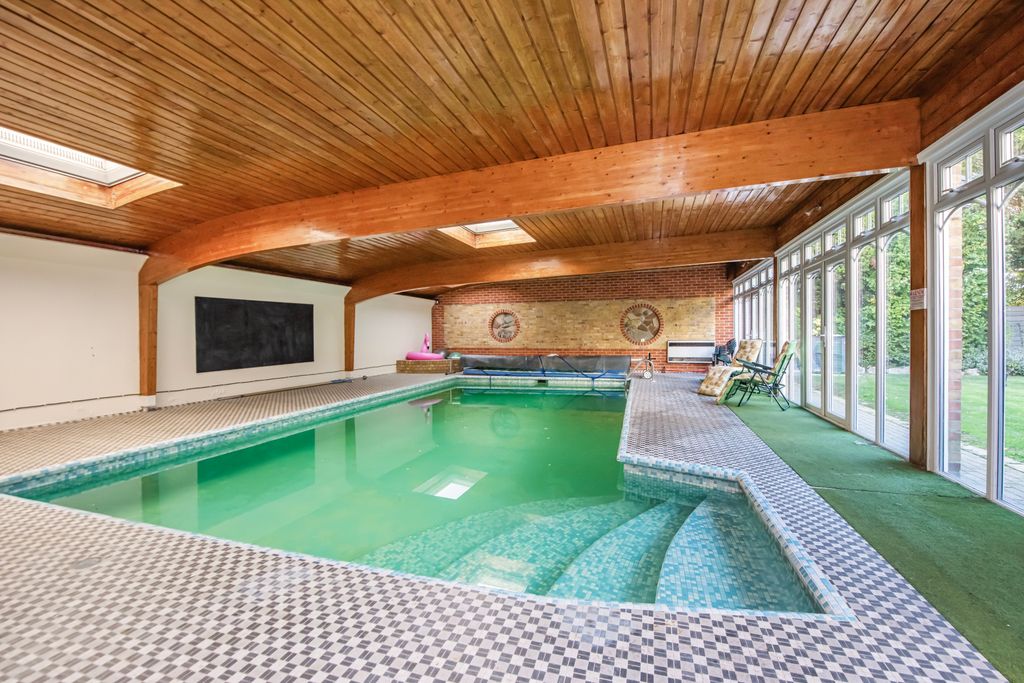 Property photo 3 of 22