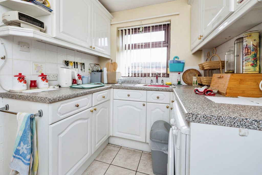 Property photo 3 of 17