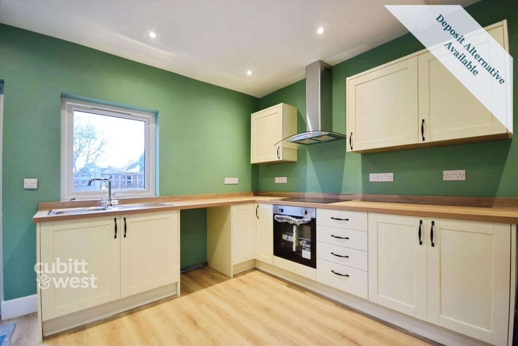 Property photo 3 of 18 46 South Down Roa...