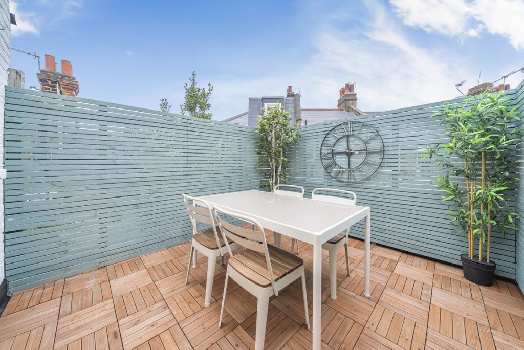 Property photo 2 of 8 1209932 (10)