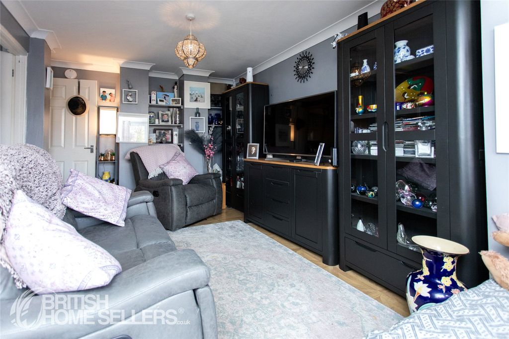 Property photo 3 of 28 Picture No. 13