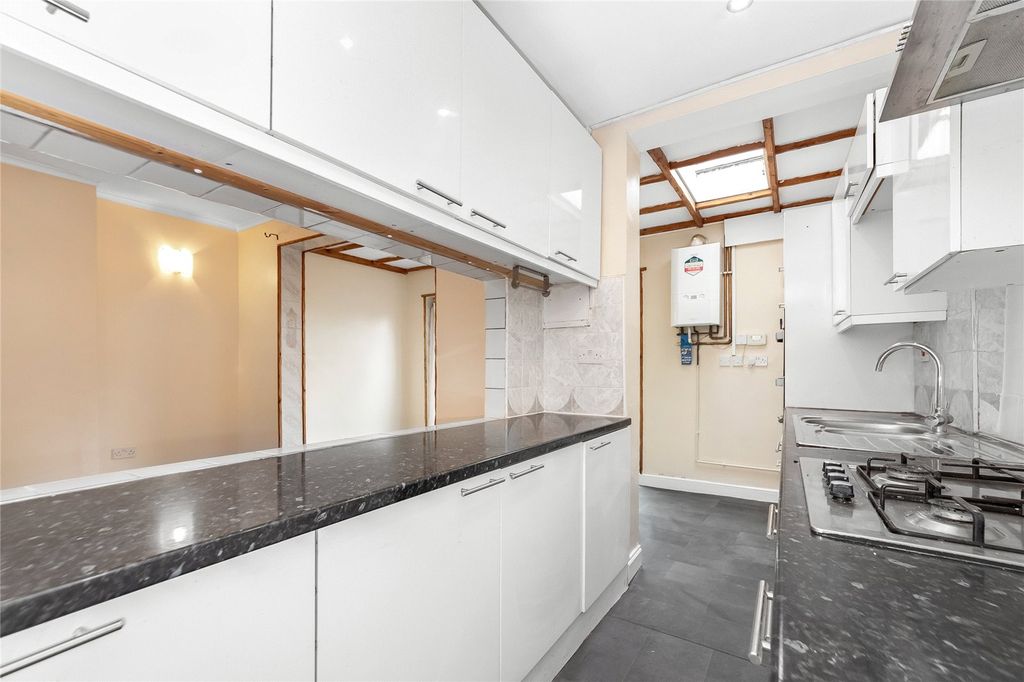 Property photo 3 of 16 Picture No. 05