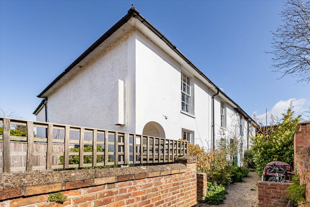 Property photo 2 of 16 Image