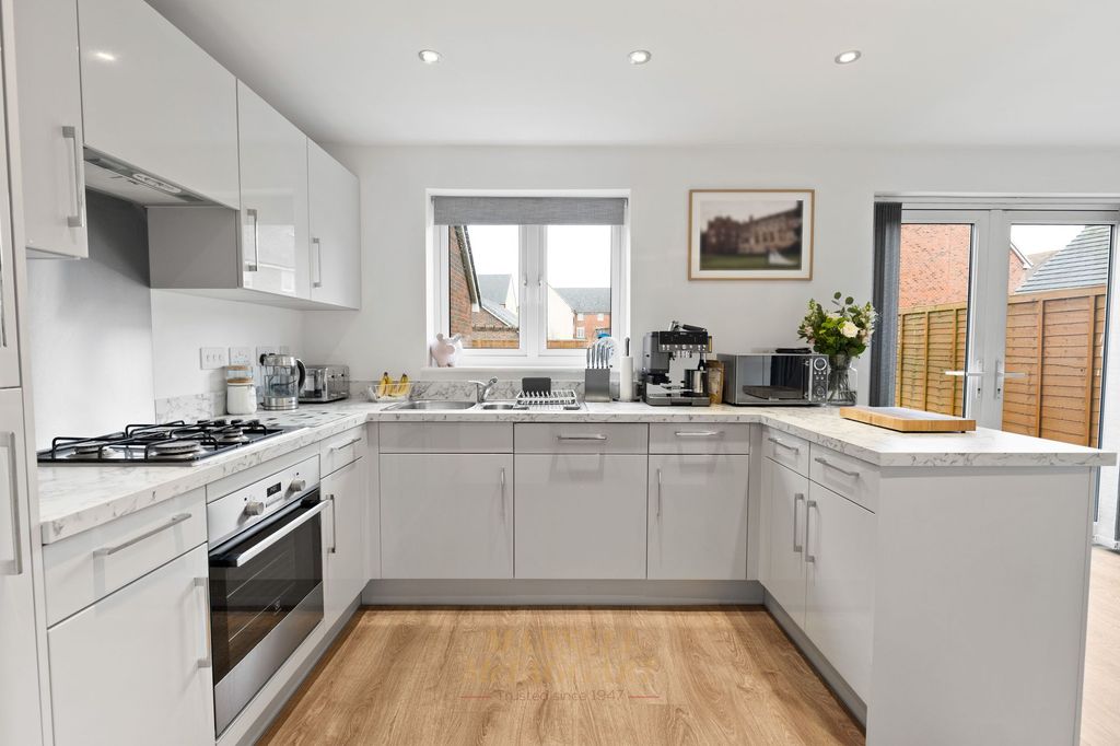 Property photo 3 of 21