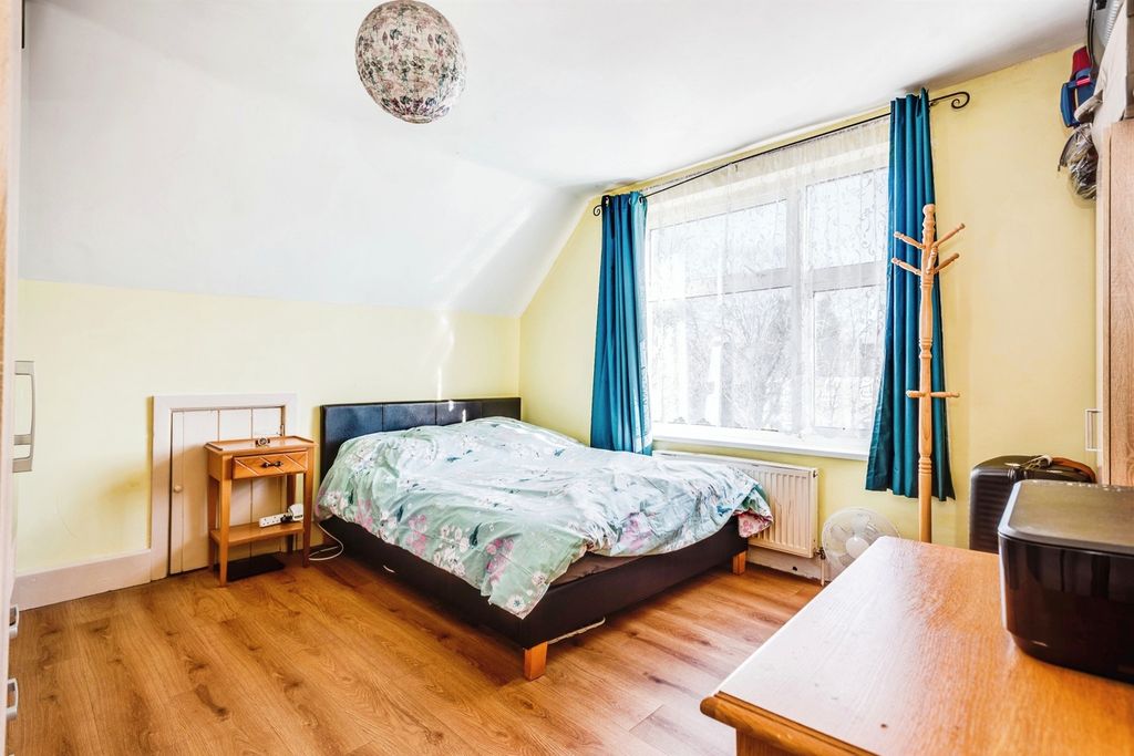 Property photo 2 of 16 Image