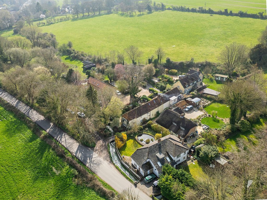 Property photo 3 of 23