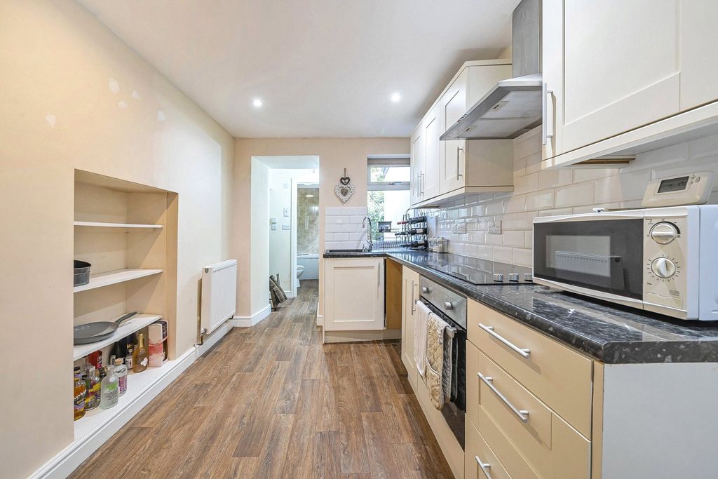 Property photo 2 of 11 Picture No. 02