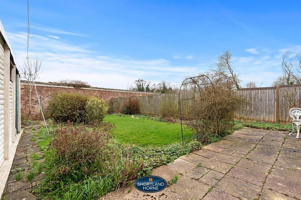 Property photo 3 of 16 7 Fingest Close (5 Of 15).Jpg