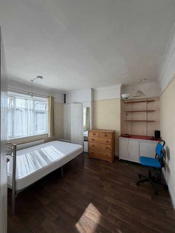 Property photo 1 of 33