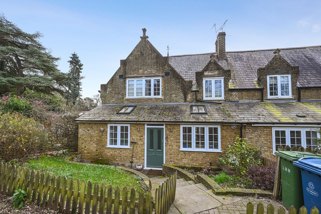 Property photo 1 of 8 1