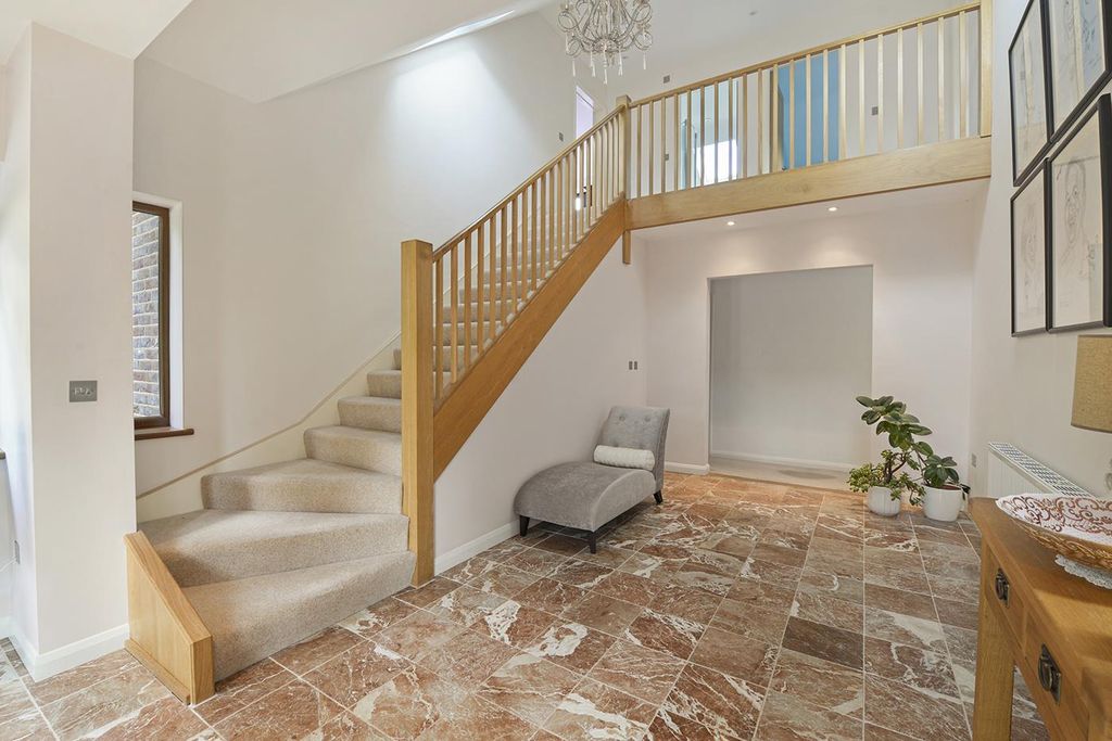 Property photo 2 of 39 Cherrytree03.Jpg