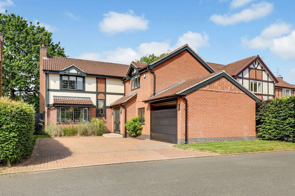 Property photo 1 of 34