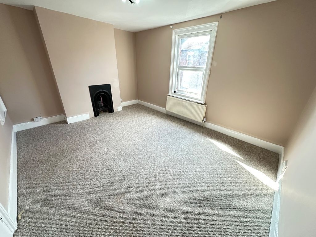Property photo 3 of 10 4433732