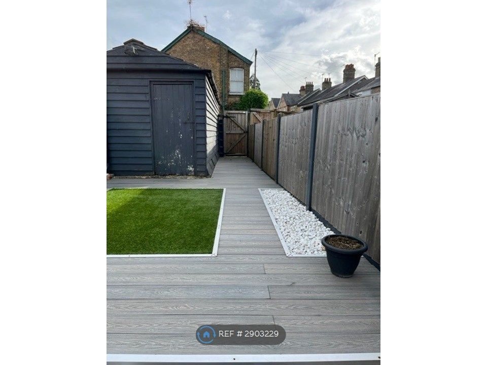 Property photo 2 of 21 Back Garden Side Gate