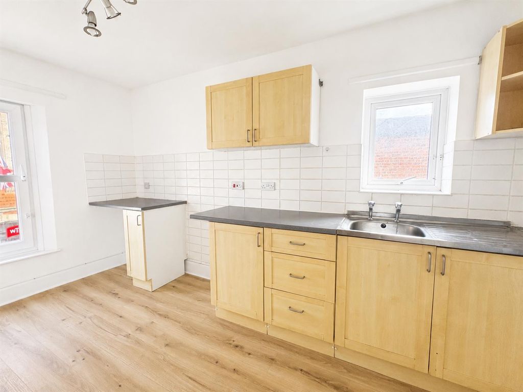 Property photo 2 of 4 6F839Fce-c356-490F-89Bc-Dd8dc697Deac.Png
