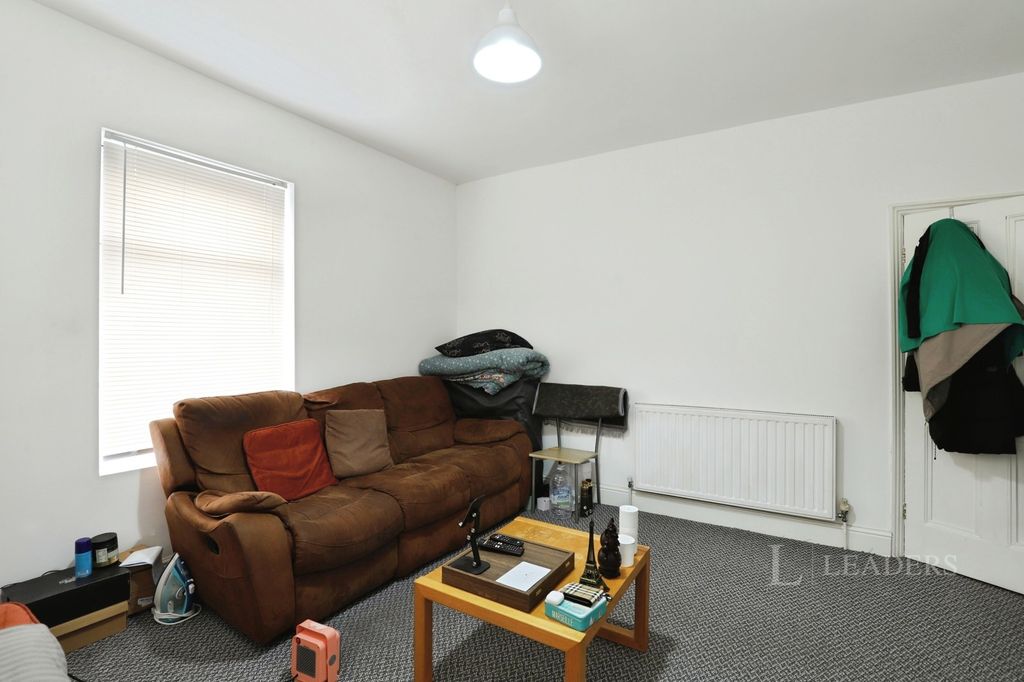 Property photo 3 of 14 Pbox-Img.Jpg