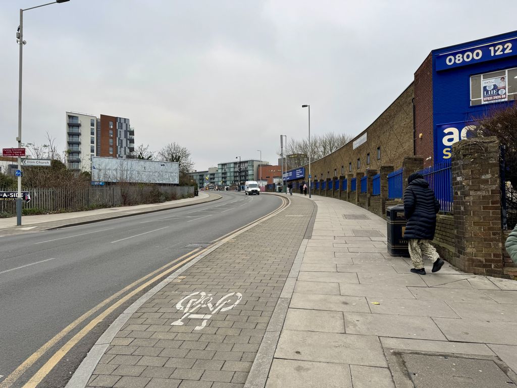 Property photo 2 of 12