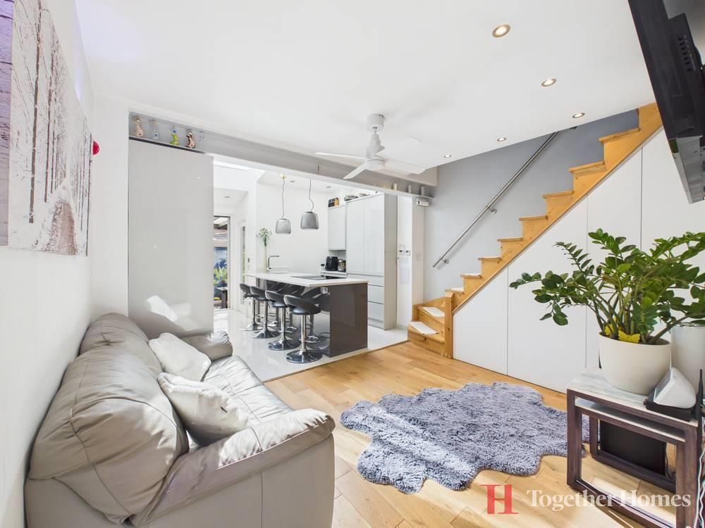 Property photo 2 of 18 Sitting Area