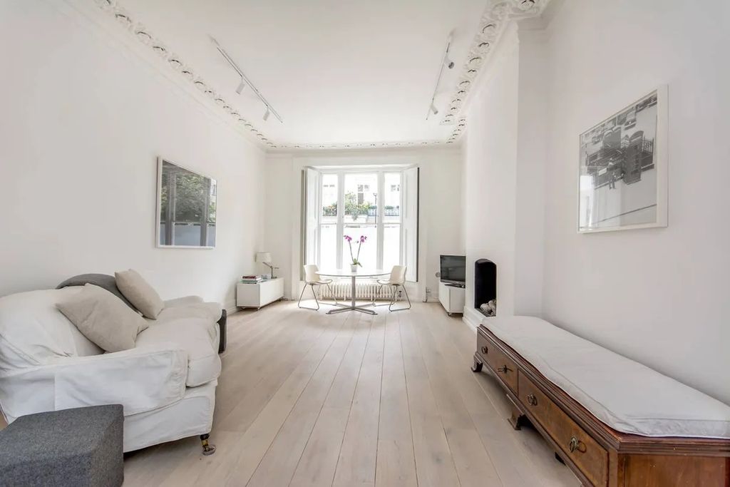 Property photo 1 of 14 Photo 3