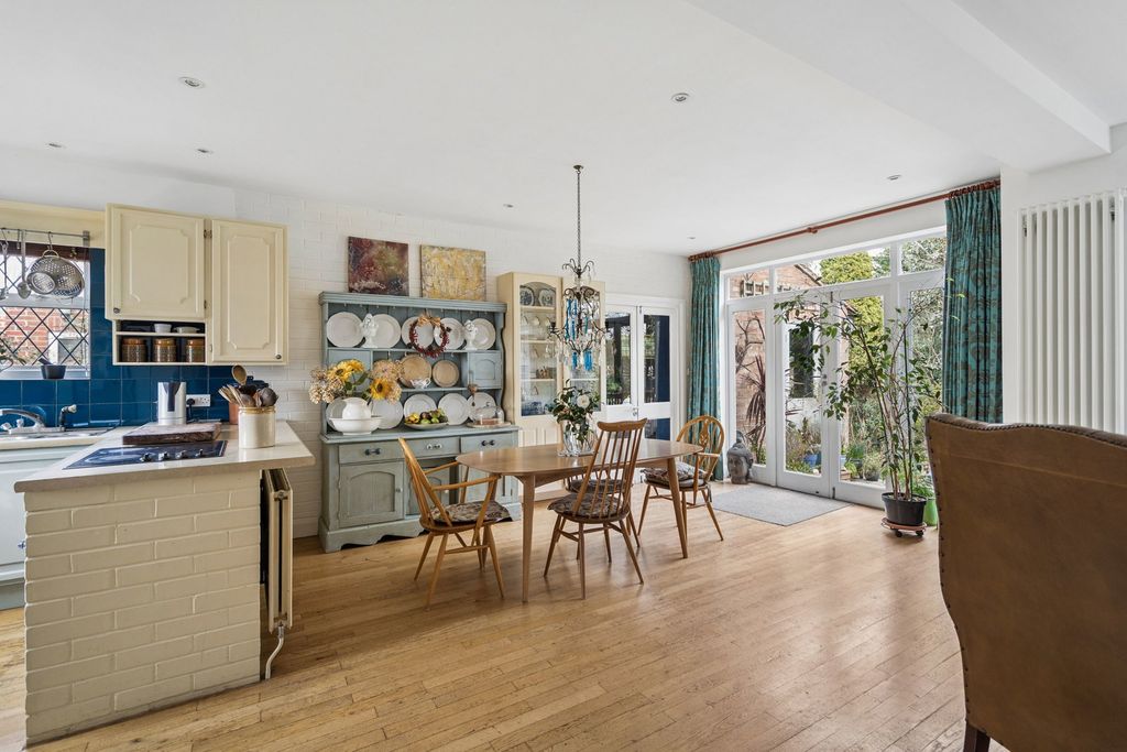 Property photo 2 of 19