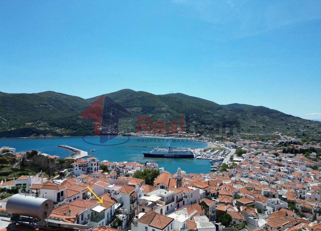 Property photo 2 of 25