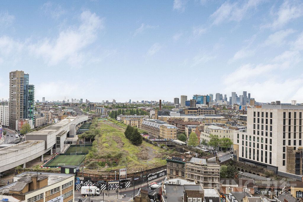 Property photo 3 of 27