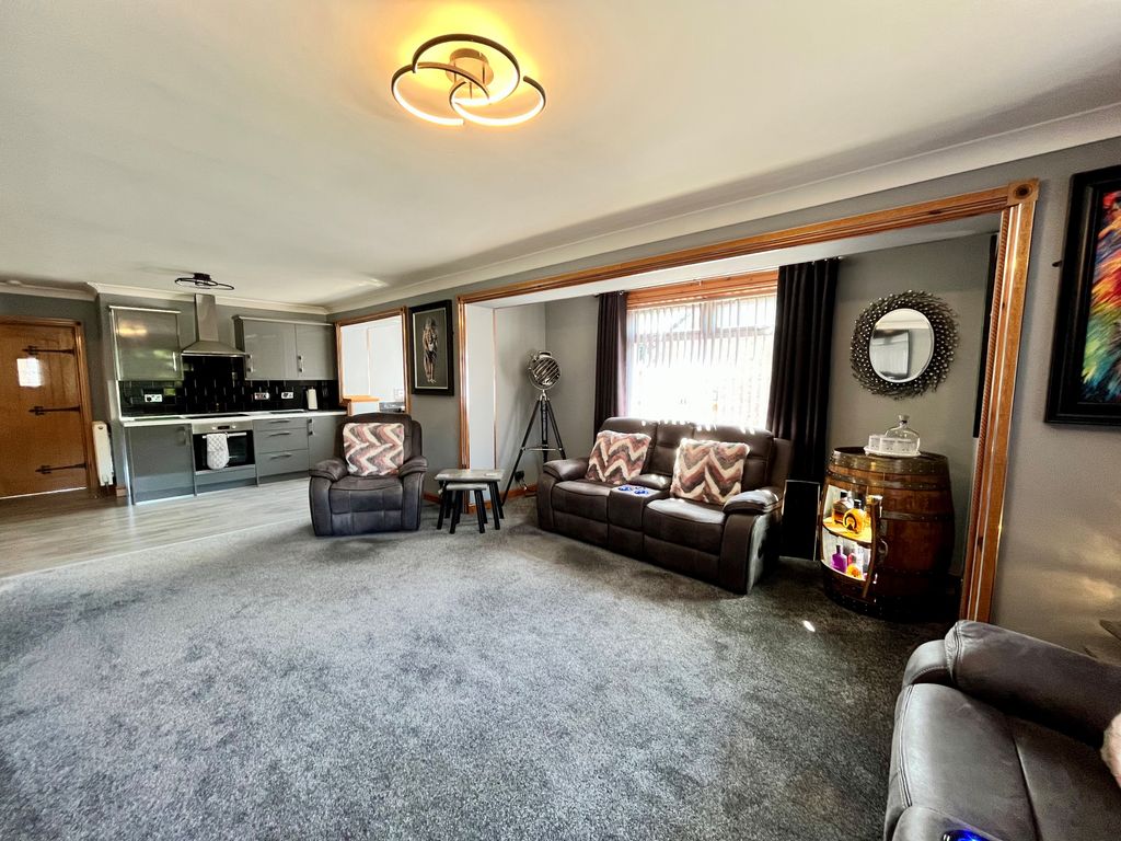 Property photo 3 of 30