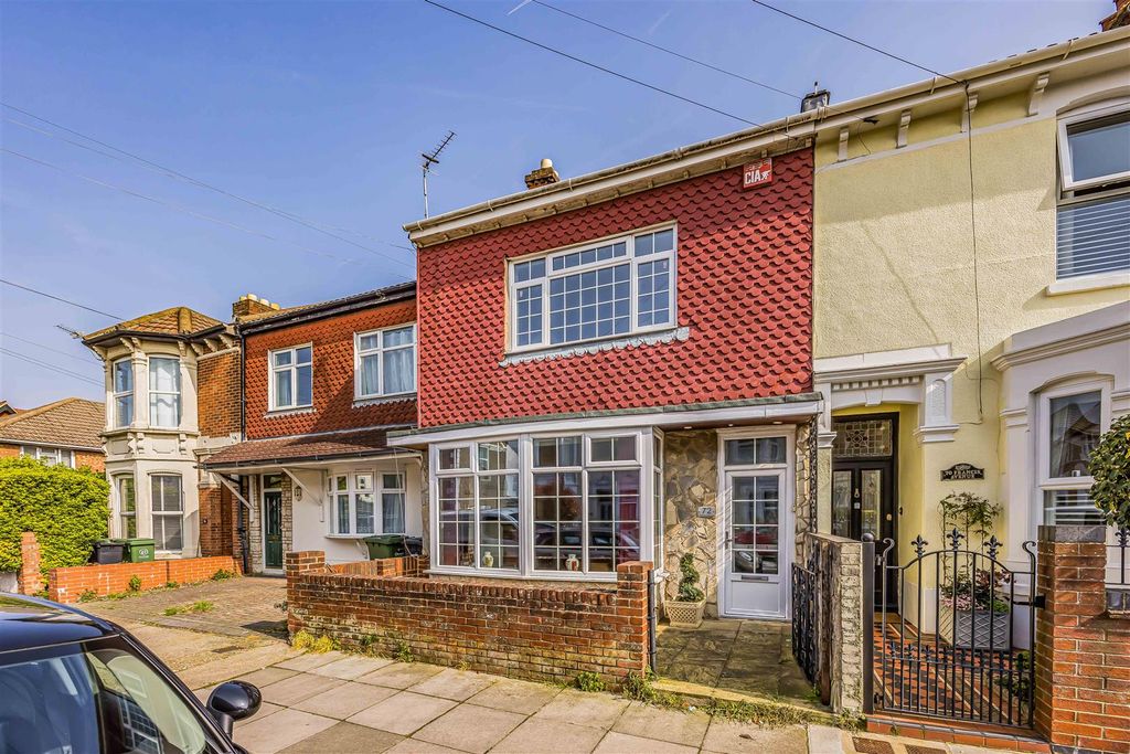 Property photo 1 of 24 72 Francis Avenue, Southsea-Small-Porticomarketing