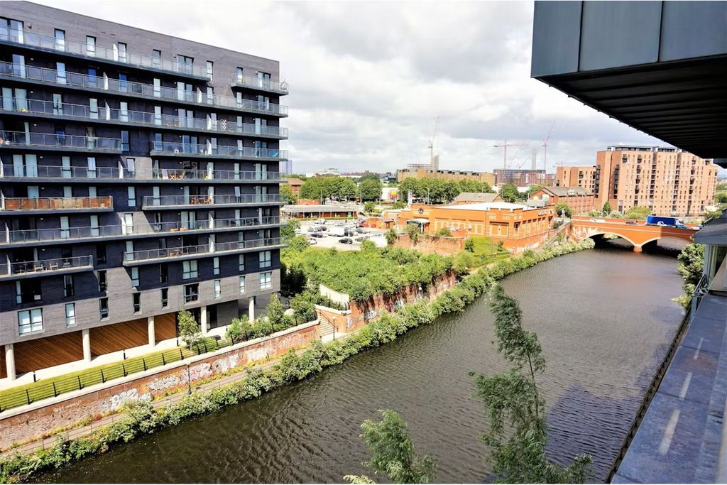 Property photo 1 of 16 Front