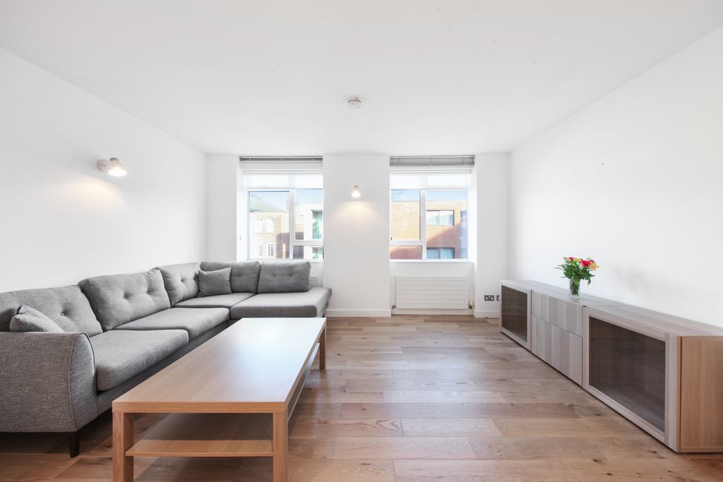 Property photo 3 of 13