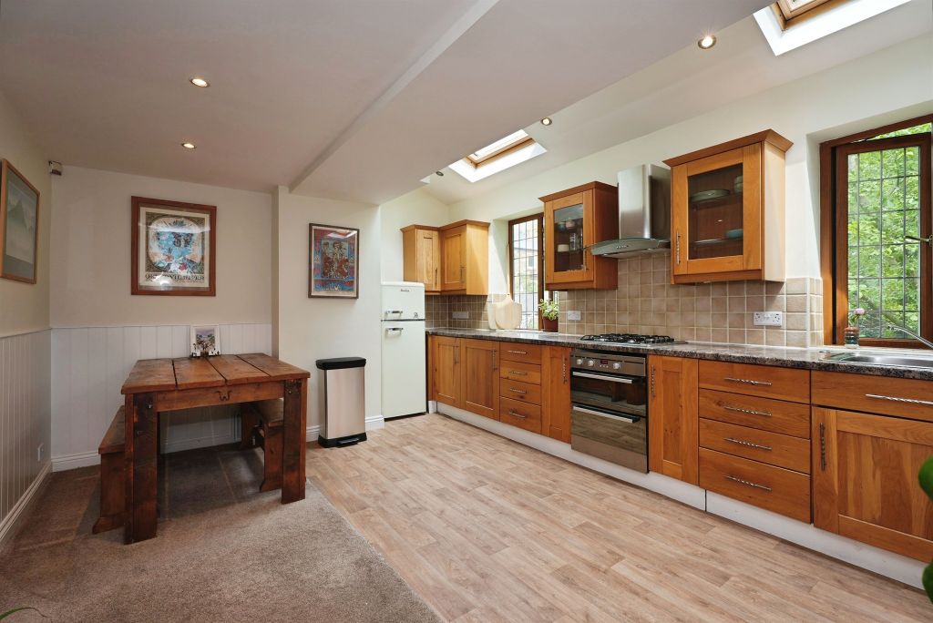 Property photo 3 of 21