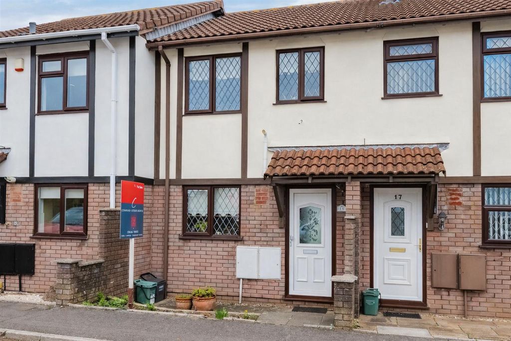 Property photo 1 of 18 E748052E-4655-4118-806F-06B9E82Db69d.Png