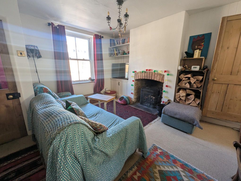 Property photo 2 of 8