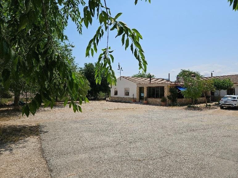 Property photo 1 of 50
