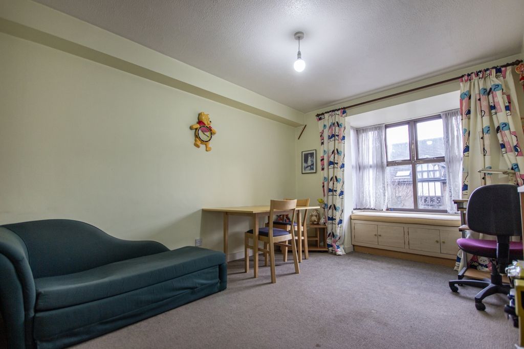 Property photo 2 of 10 1
